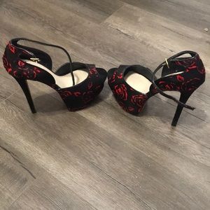 🎊🎊SOLD🎊🎊 Betsy johnson platforms
